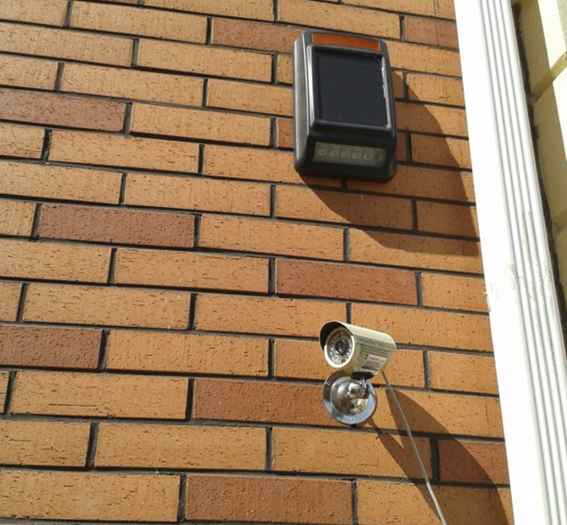 Outdoor sound light alarm solar power complete perimeter security solution free technical support.